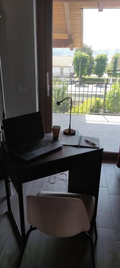 Slowliday Viverone Bagian luar foto