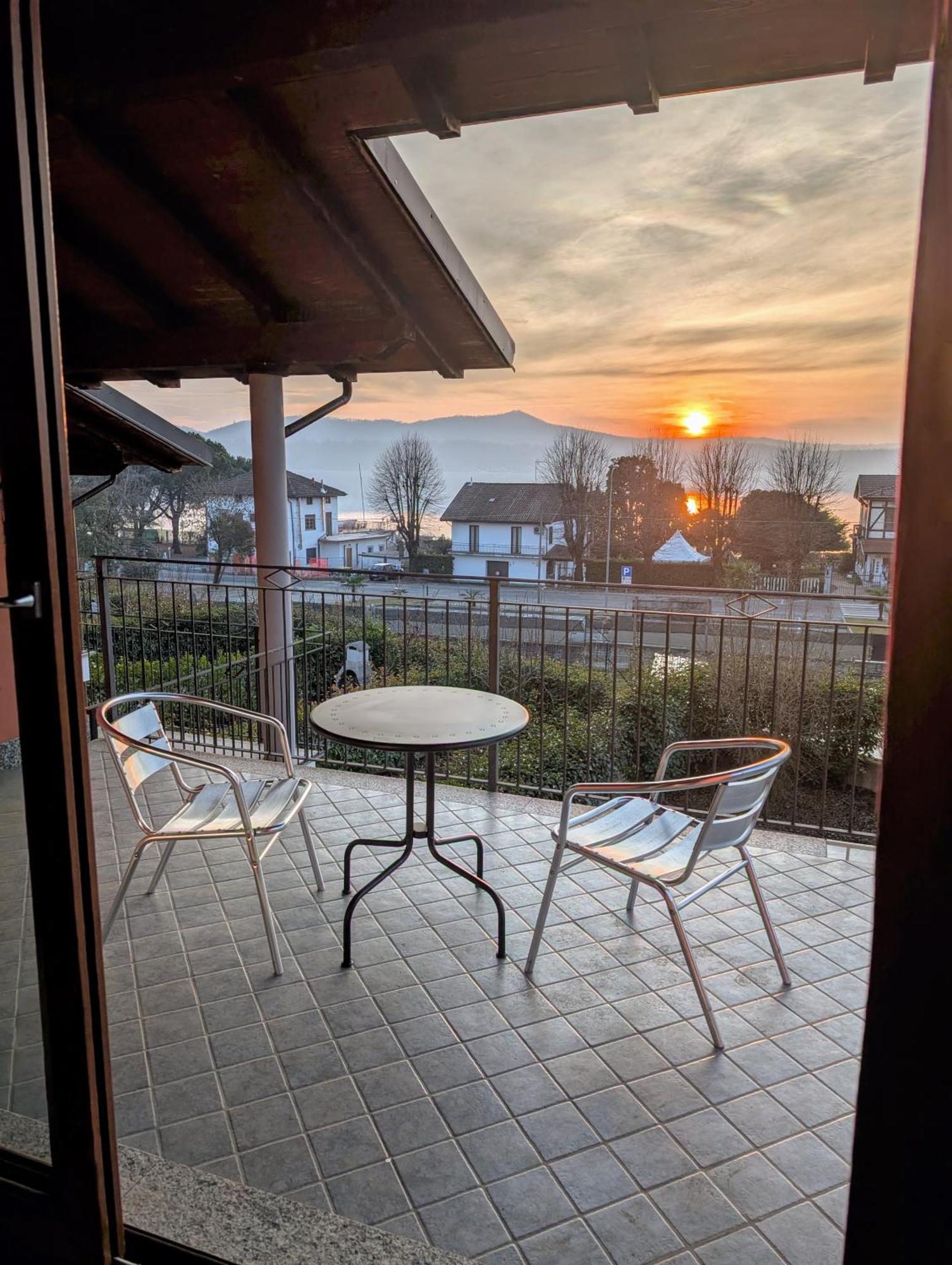 Slowliday Viverone Bagian luar foto