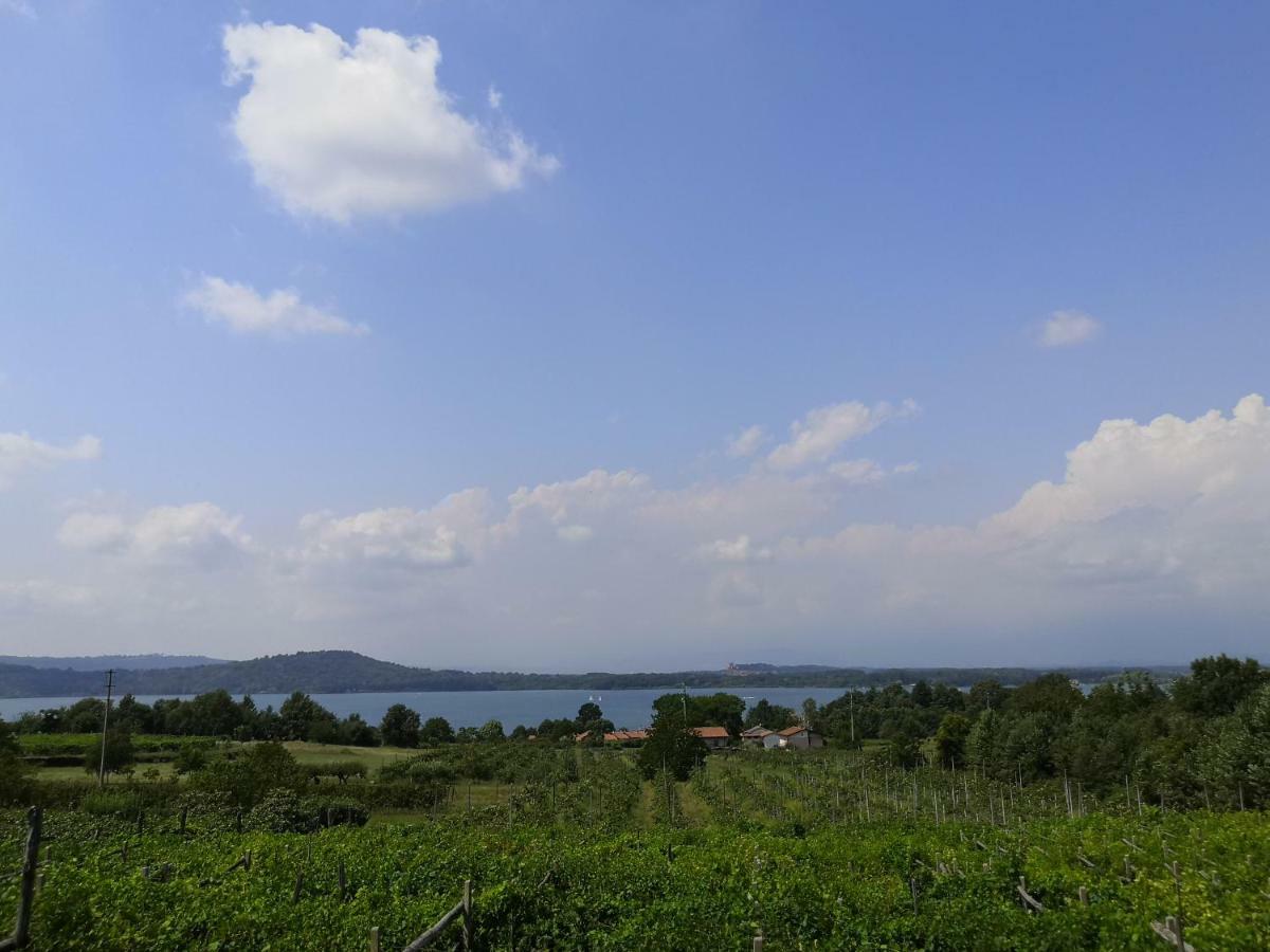 Slowliday Viverone Bagian luar foto