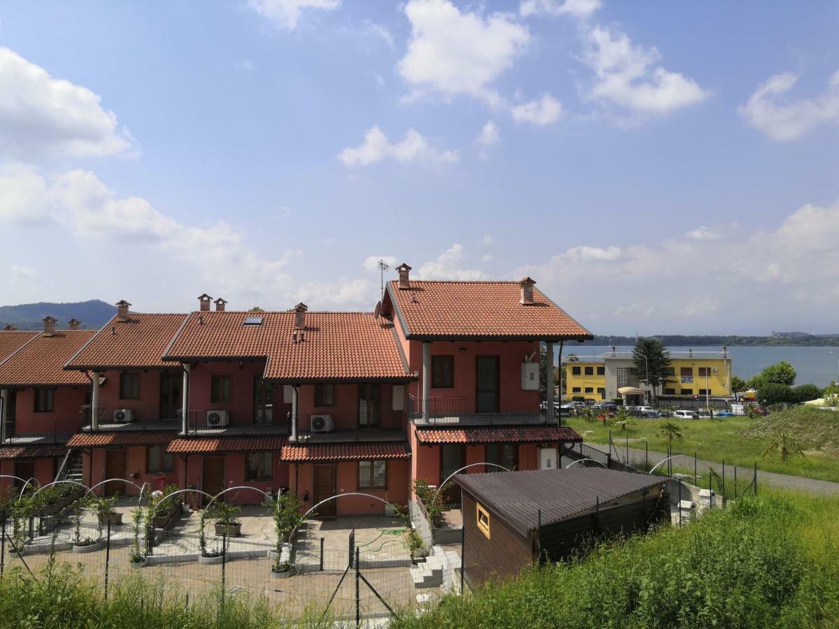 Slowliday Viverone Bagian luar foto